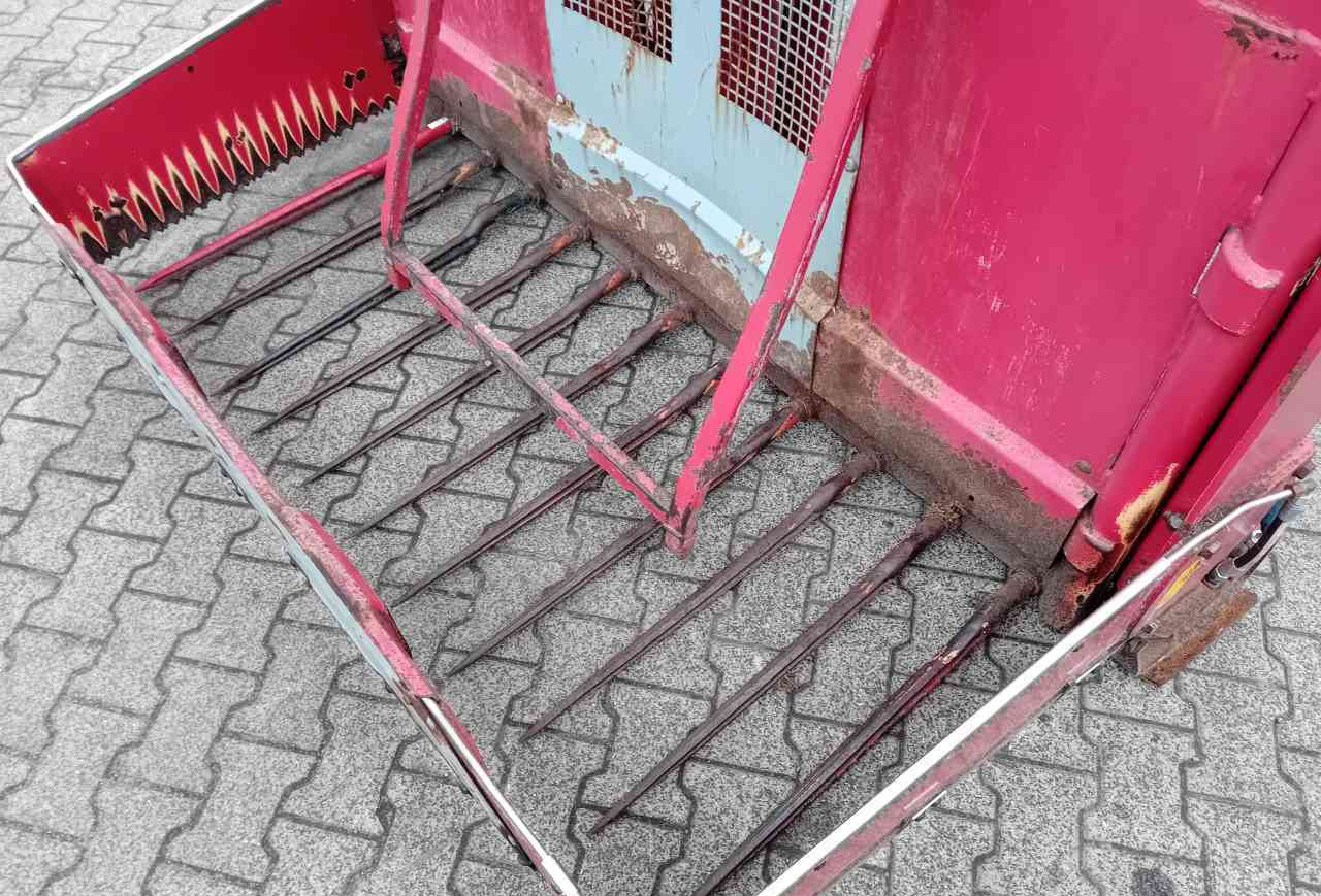 Silo materieel BVL Megastar 170 kuilvoersnijder met lift