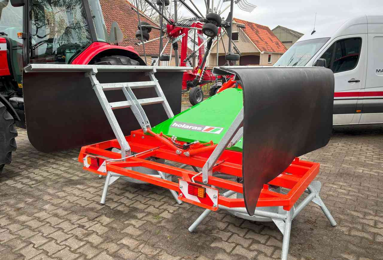 Silo materieel Holaras Jumbo HK kuilverdeler nieuw Weidebouwmachines