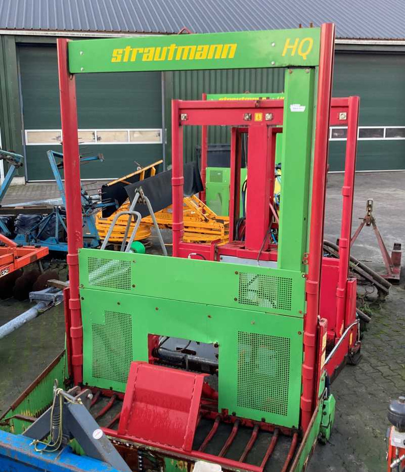 Silo materieel Strautmann HQ 3800 kuilsnijder voermachines