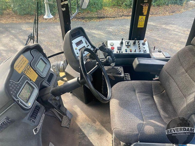 Landbouwmachine TerraGator 3104