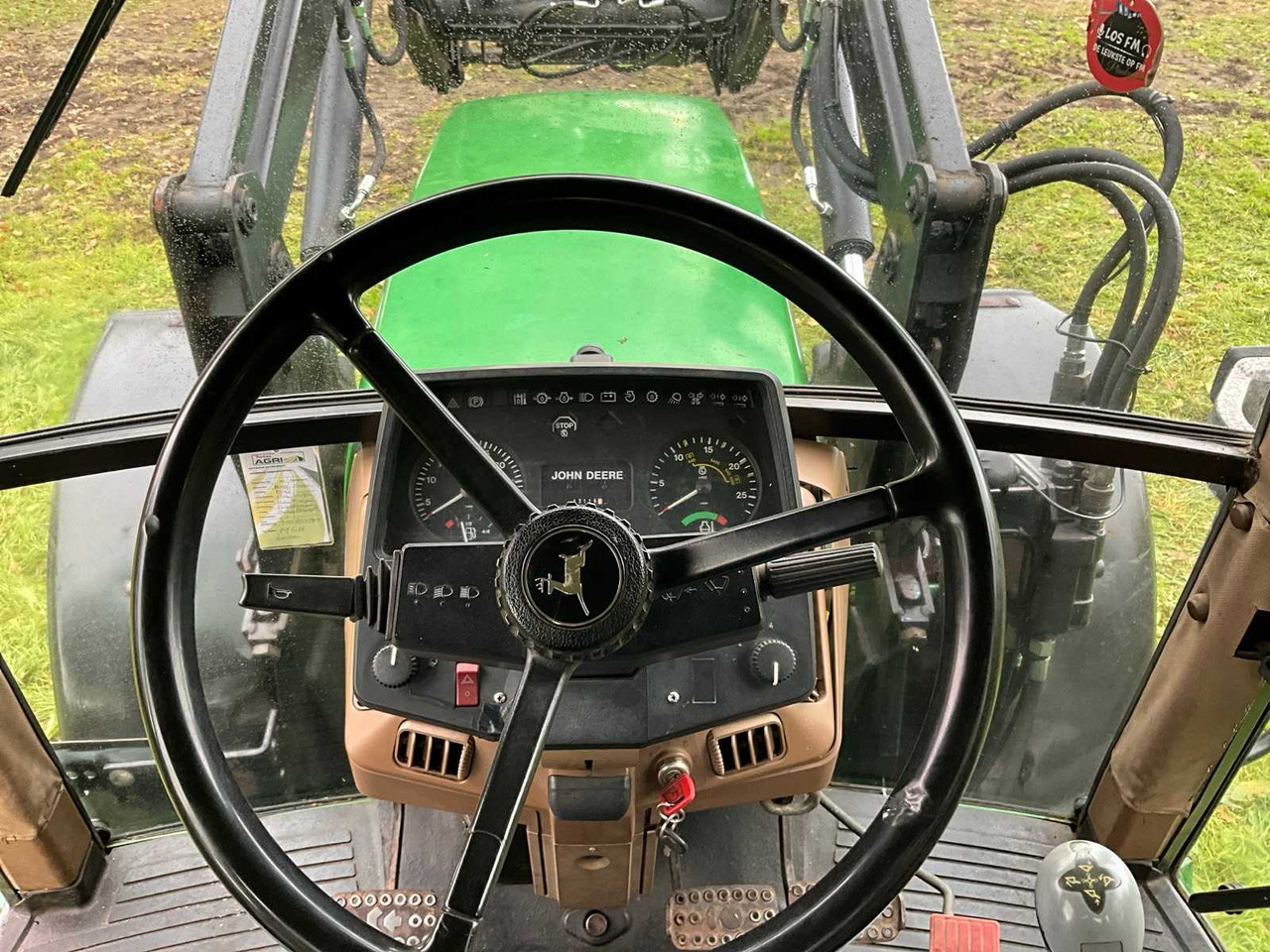 Tractor 1992 JOHN DEERE 6200 FOUR-WHEEL DRIVE FARM TRACTOR WITH FRONT LOADER