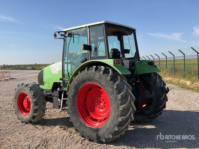 Tractor 2004 Claas Celtis 456 RC 4WD Tractor