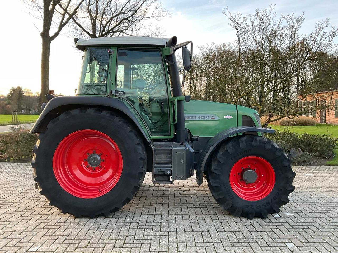 Tractor 2005 FENDT FARMER 412 VARIO ALL-WHEEL DRIVE FARM TRACTOR
