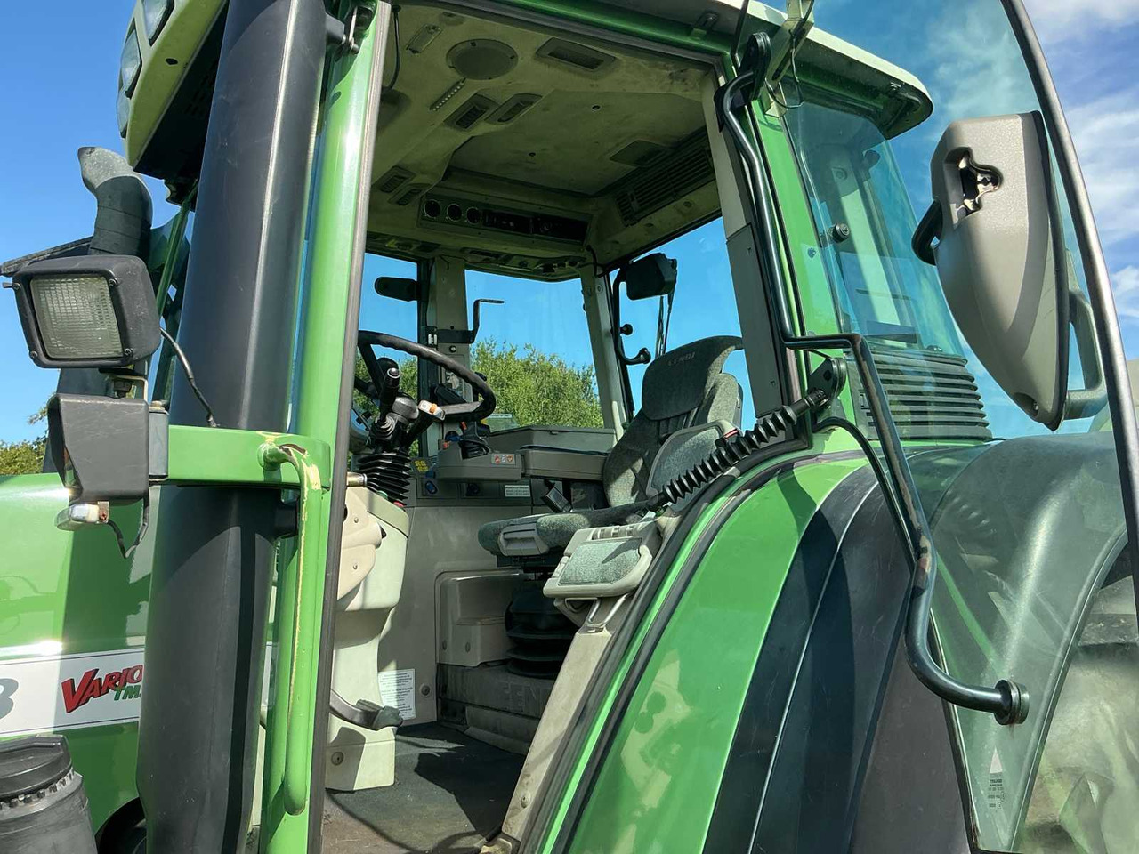 Tractor 2006 FENDT 818 ALL-WHEEL DRIVE FARM TRACTOR