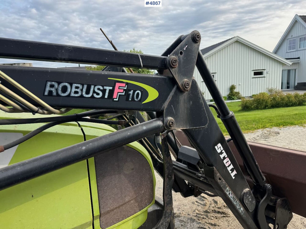 Tractor 2007 Claas Celtis 446 with front loader, pallet forks, and bucket