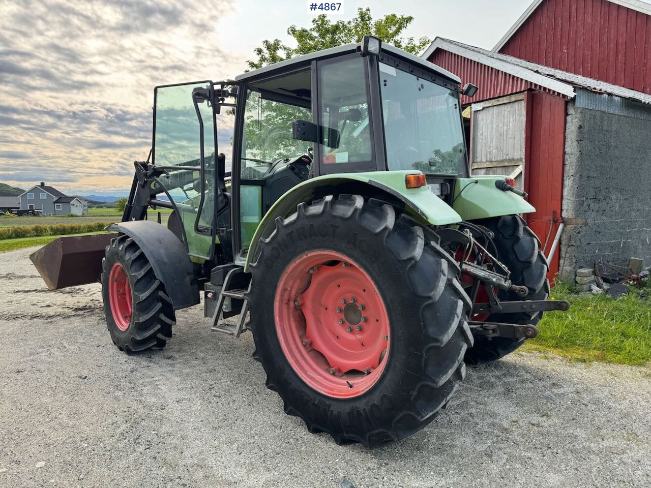 Tractor 2007 Claas Celtis 446 with front loader, pallet forks, and bucket