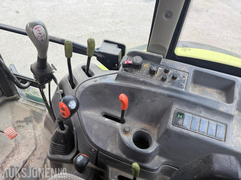 Tractor 2009 Claas AXOS 340 M/FRONTLASTER LITE TIMER.