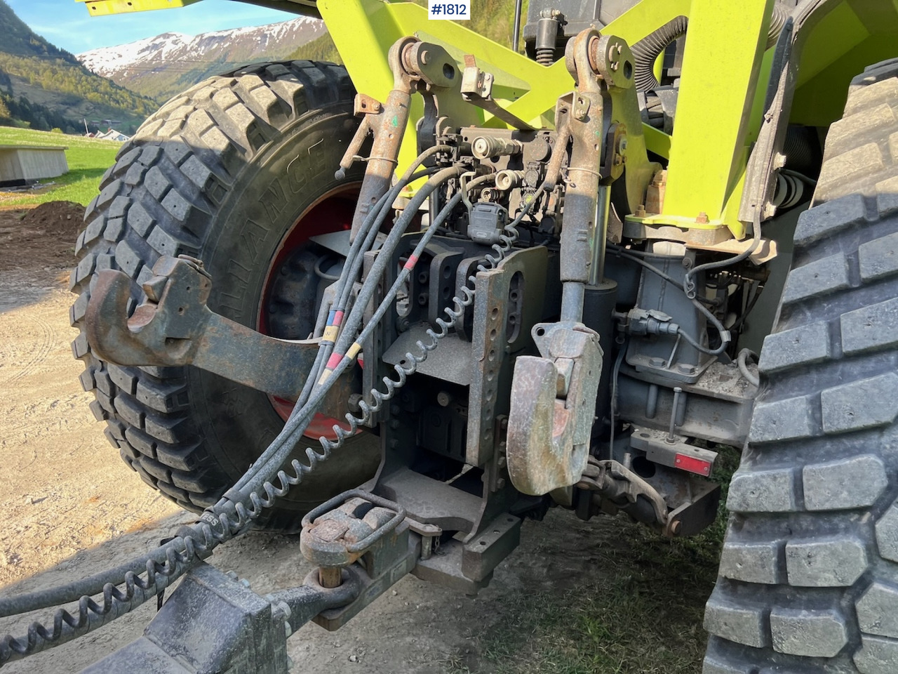 Tractor 2009 Claas Xerion 3800
