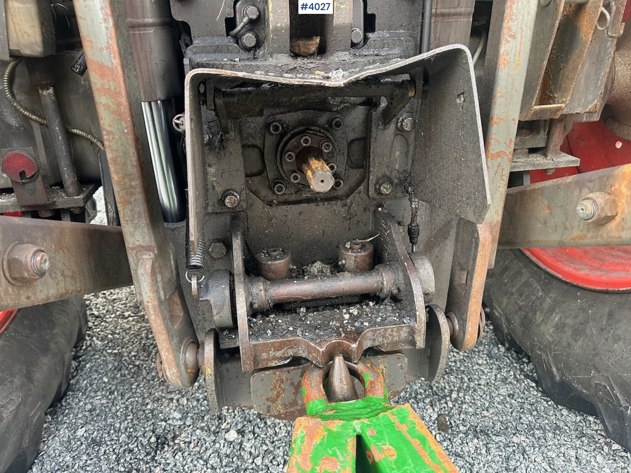 Tractor 2010 Claas Arion 640 4x4 Tractor