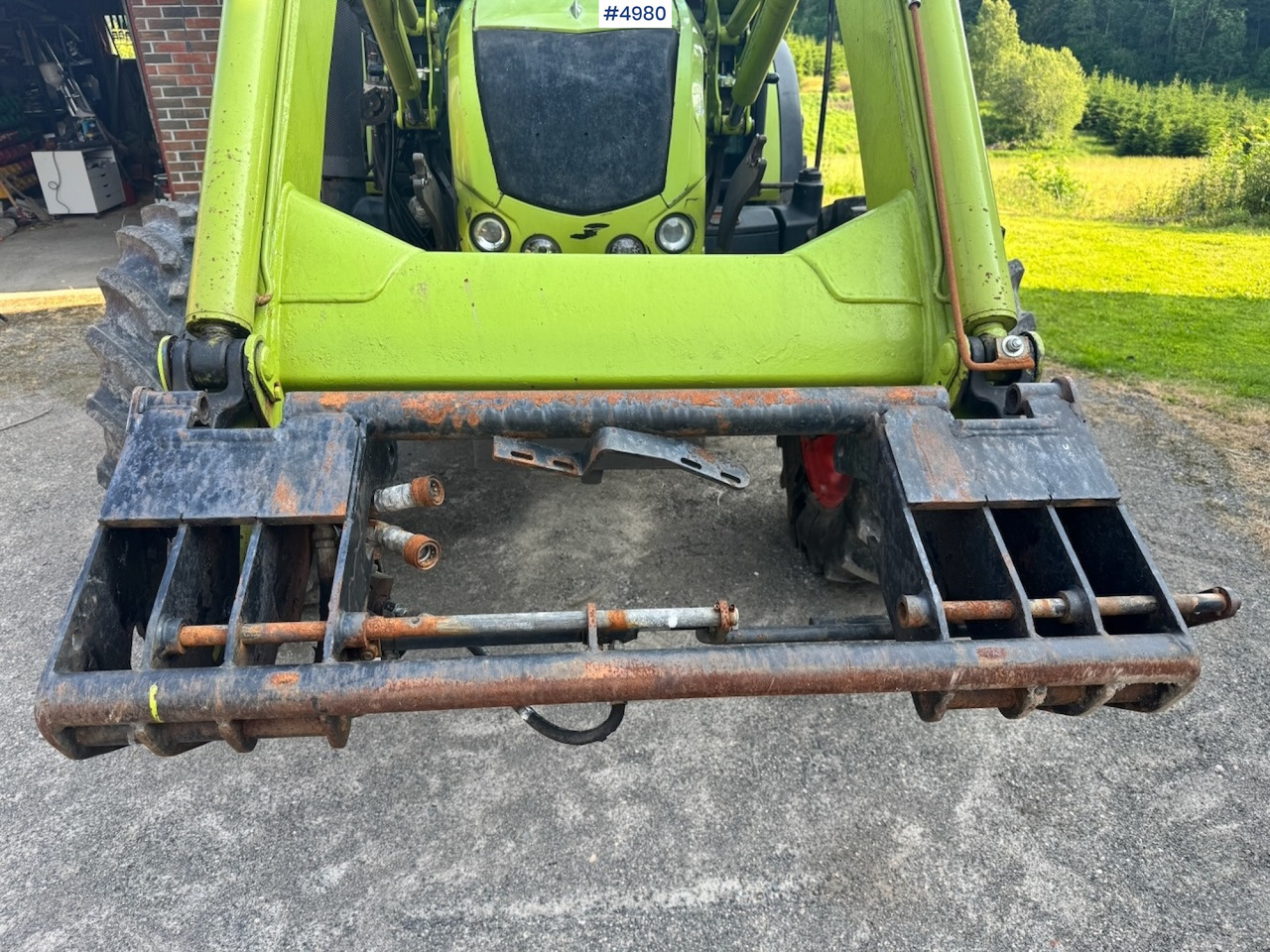 Tractor 2012 Claas Arion 430 with Front Loader – 5000 Hours!