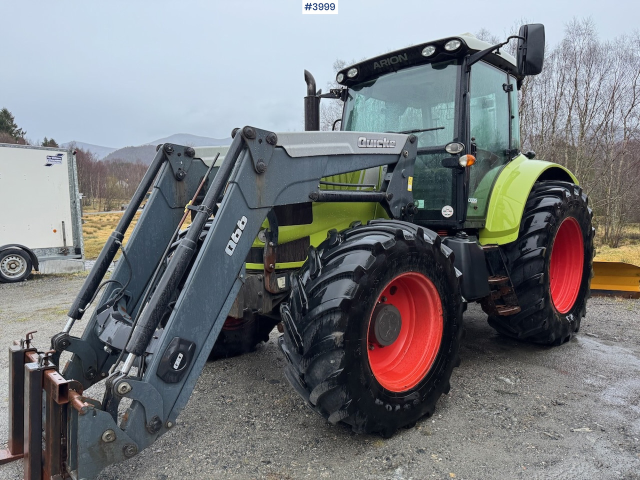 Tractor 2012 Claas Arion 640 w/ front loader