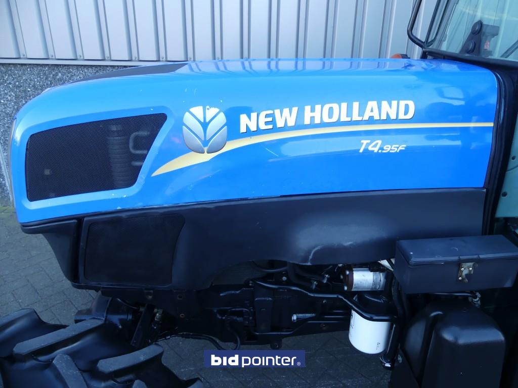 Tractor 2012 New Holland T4.95F