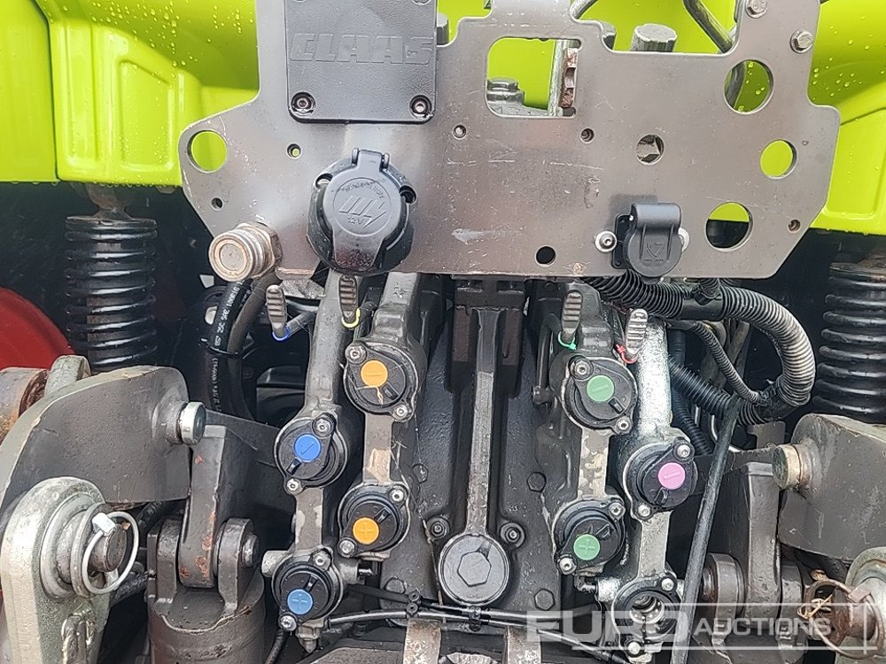 Tractor 2015 Claas Arion 620