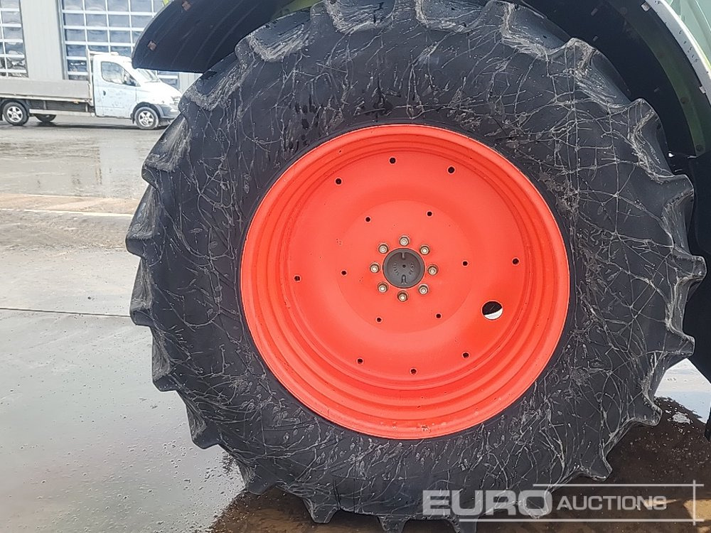 Tractor 2015 Claas Arion 620