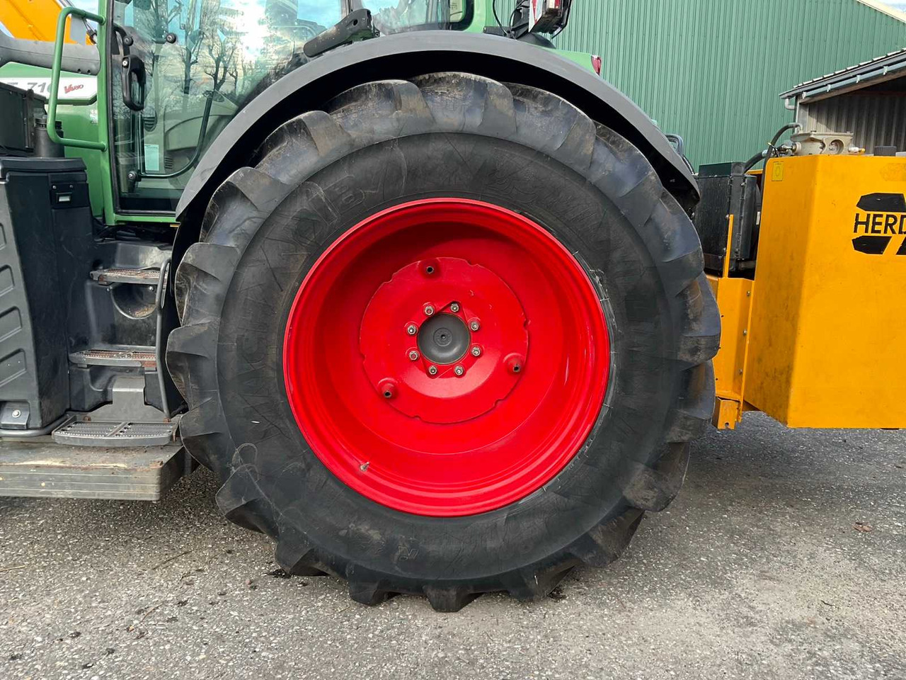 Tractor 2015 FENDT 716 ALL-WHEEL DRIVE FARM TRACTOR