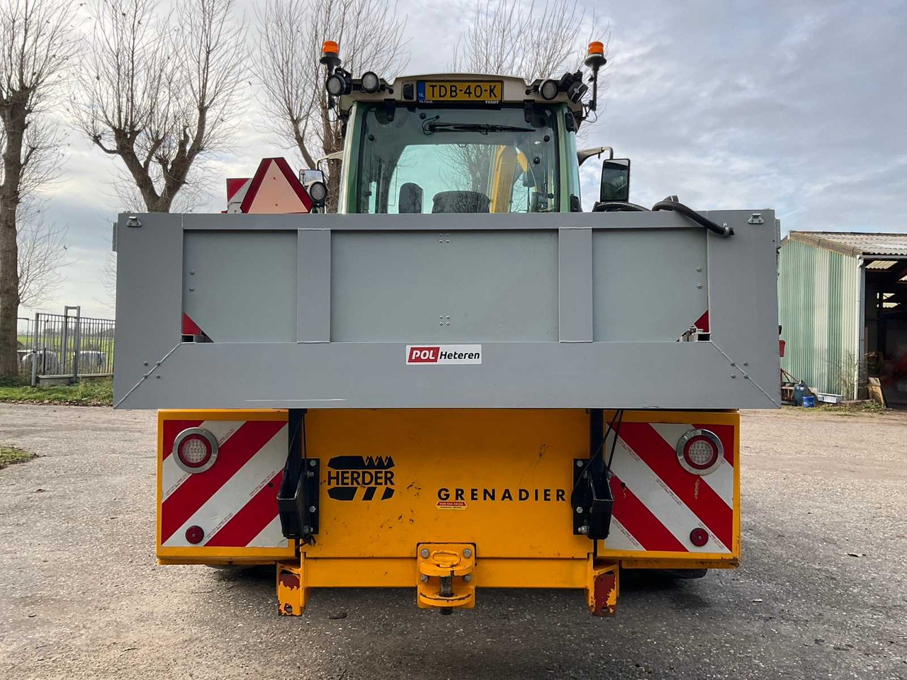 Tractor 2015 FENDT 716 ALL-WHEEL DRIVE FARM TRACTOR