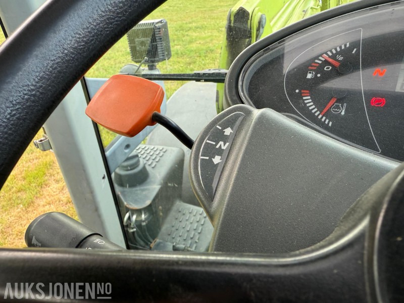 Tractor 2016 Claas Arion 650 med frontlaster, lysrigg, 2-seter, 50 Km/t, stor service