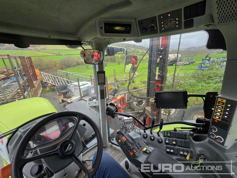 Tractor 2017 Claas Arion 620