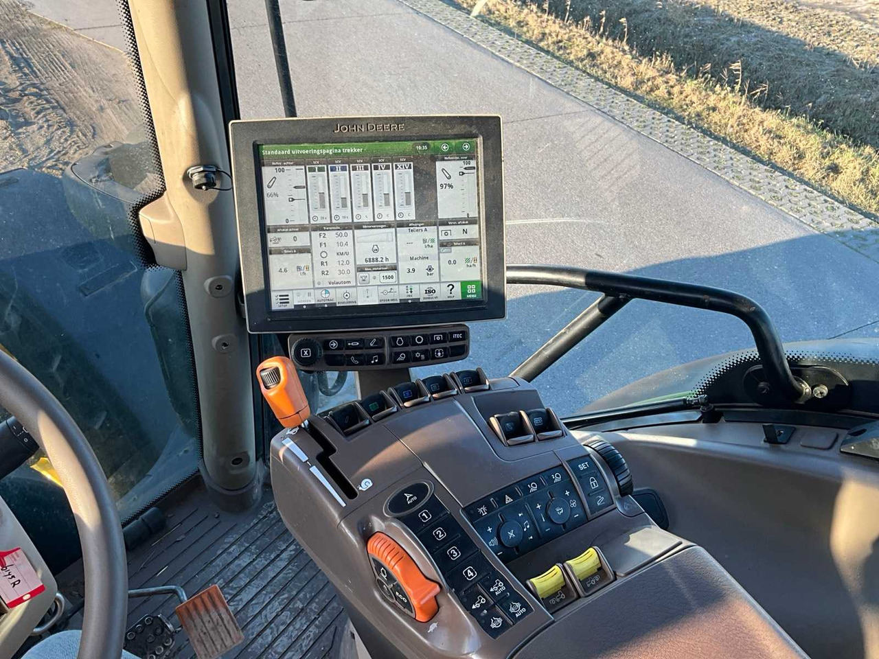 Tractor 2018 JOHN DEERE 6145 R AUTOPOWER FOUR WHEEL DRIVE FARM TRACTOR