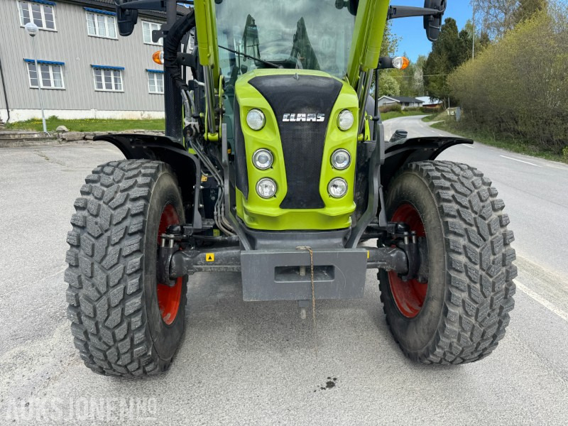 Tractor 2022 Claas Arion 450 med laster