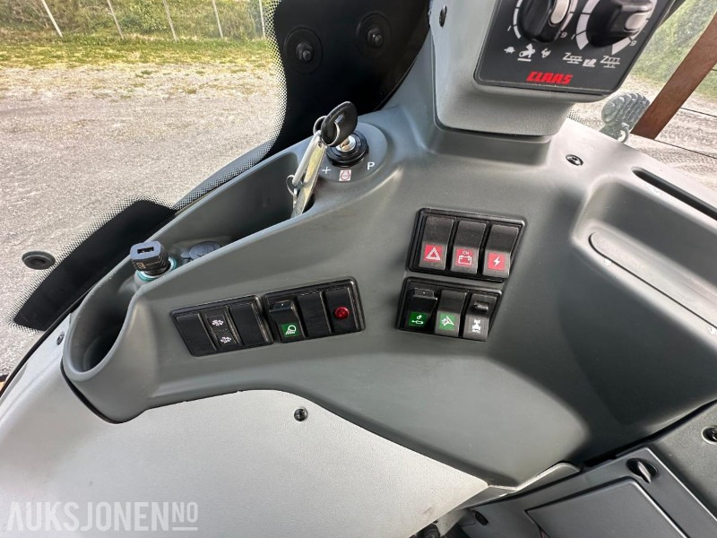 Tractor 2022 Claas Axion 870 - 301 hk - 50 km/t - Front PTO - TRI dekk og landbruksdekk - Brøyteplate - EU godkjent