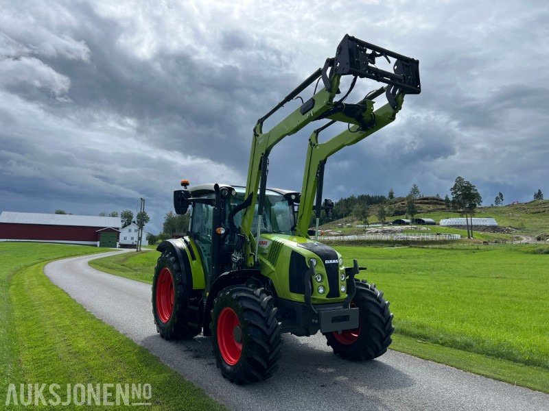 Tractor 2023 Claas Arion 420 traktor med laster KUN 456 TIMER