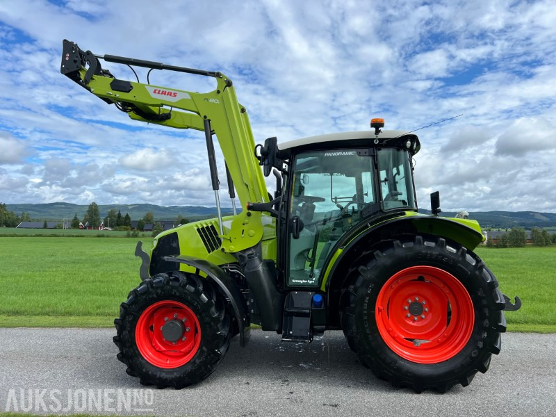Tractor 2023 Claas Arion 420 traktor med laster KUN 456 TIMER