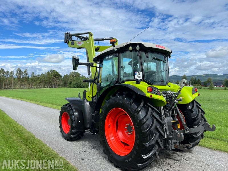 Tractor 2023 Claas Arion 420 traktor med laster KUN 456 TIMER