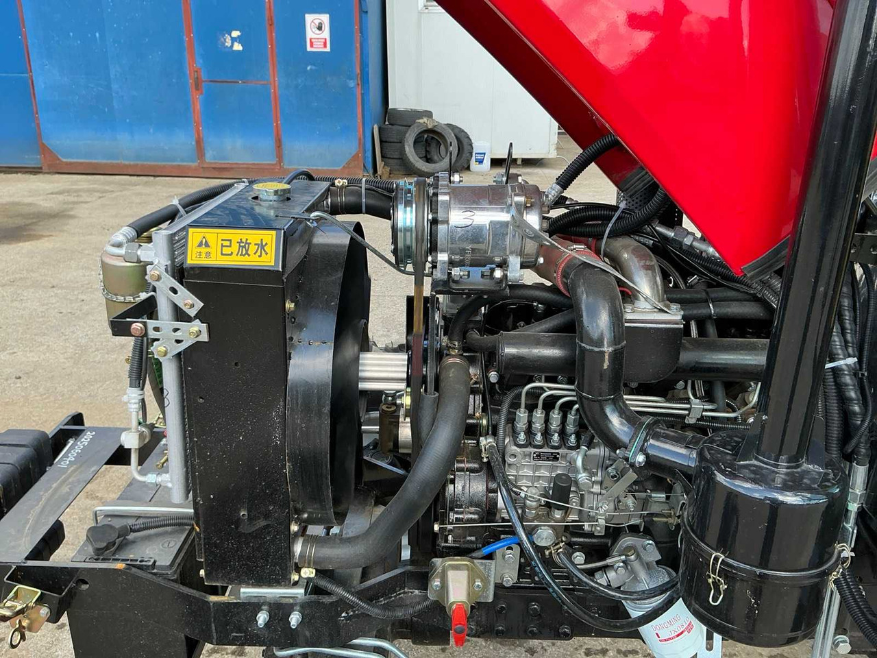 Tractor - 604 - 4-WHEEL DRIVE TRACTOR - 2025