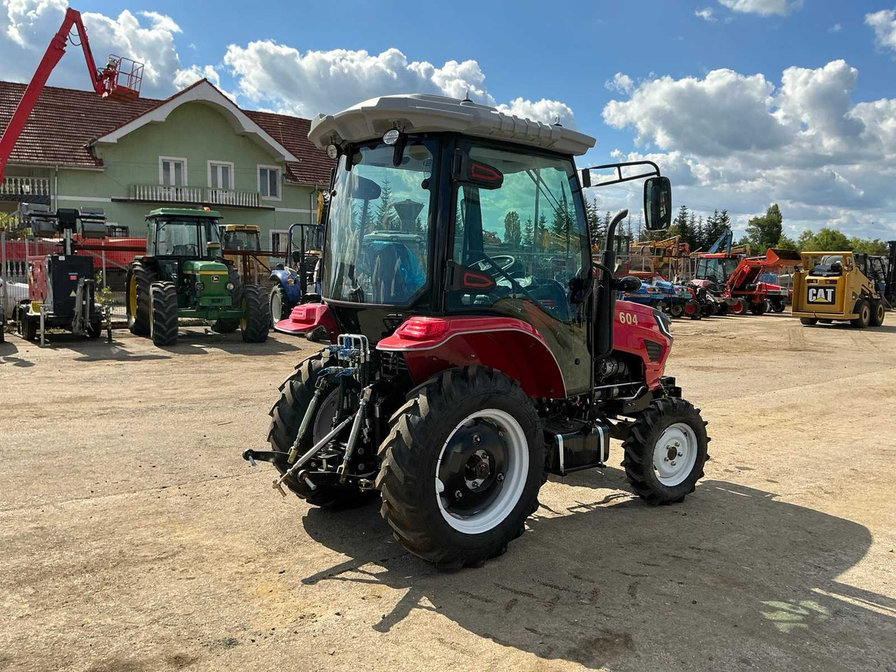 Tractor - 604 - 4-WHEEL DRIVE TRACTOR - 2025