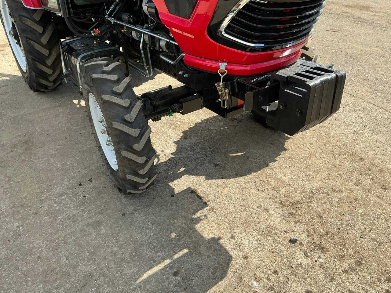 Tractor - 604 - 4-WHEEL DRIVE TRACTOR - 2025