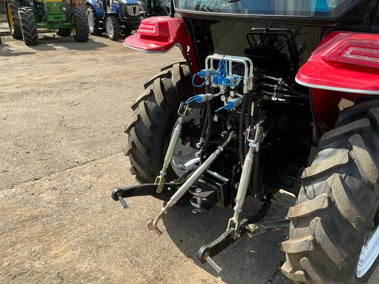 Tractor - 604 - 4-WHEEL DRIVE TRACTOR - 2025