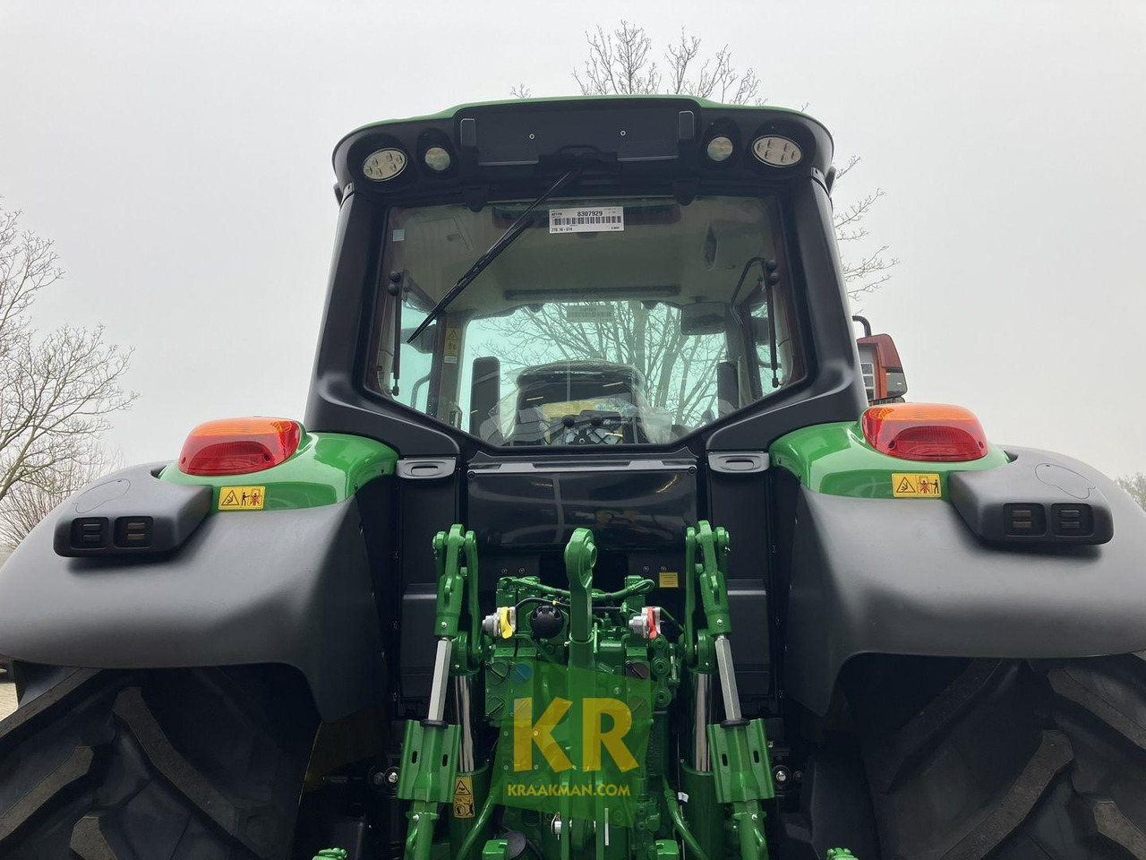 Tractor 6100M John Deere