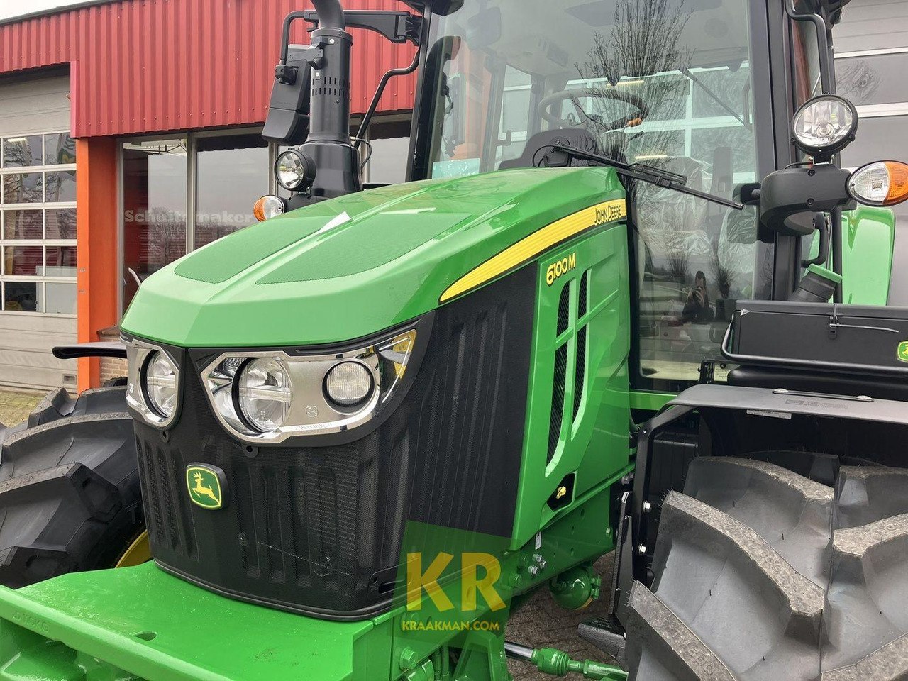 Tractor 6100M John Deere