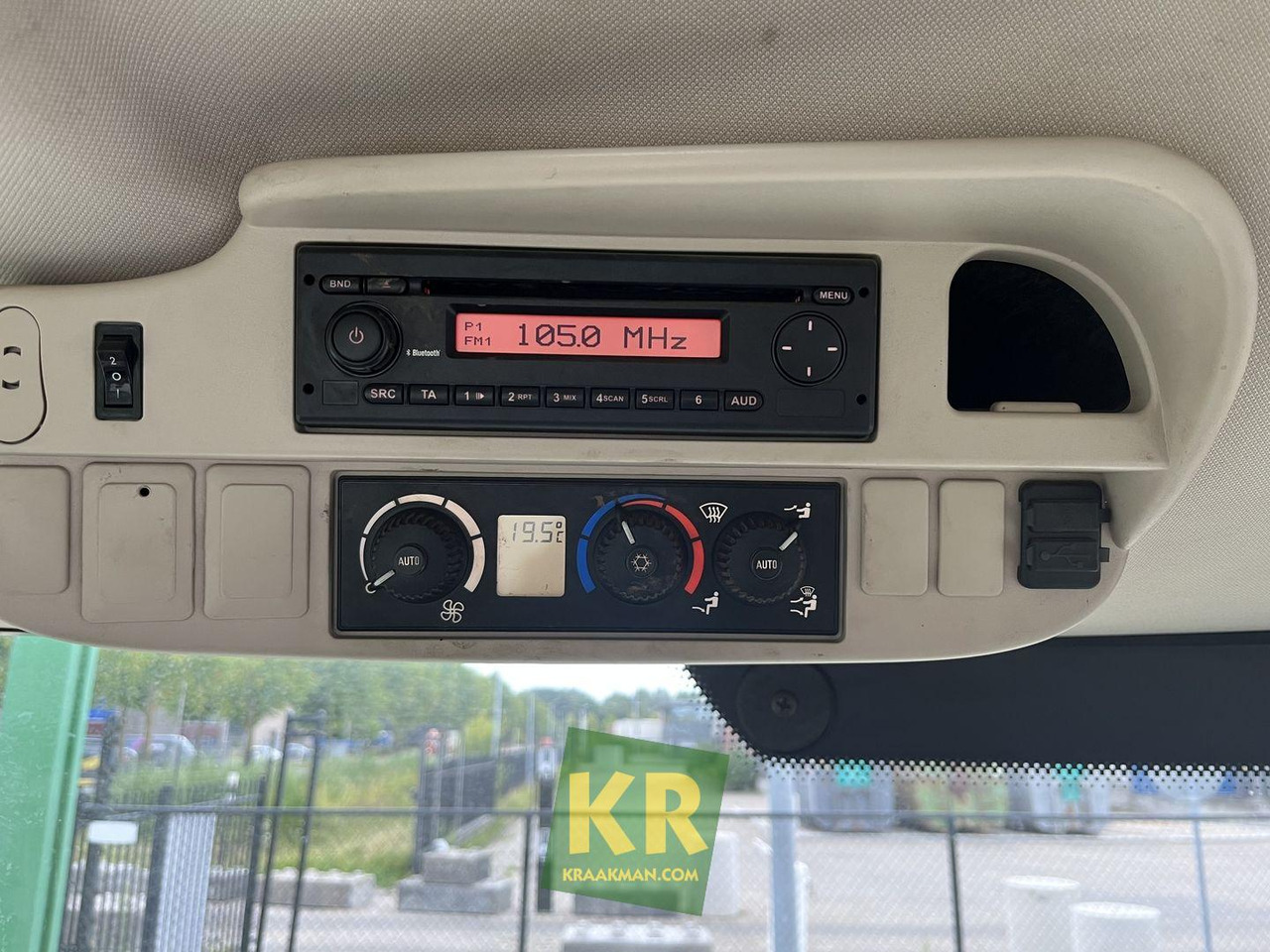 Tractor 6115R John Deere