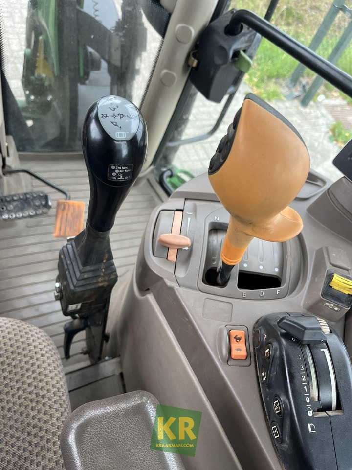 Tractor 6115R John Deere