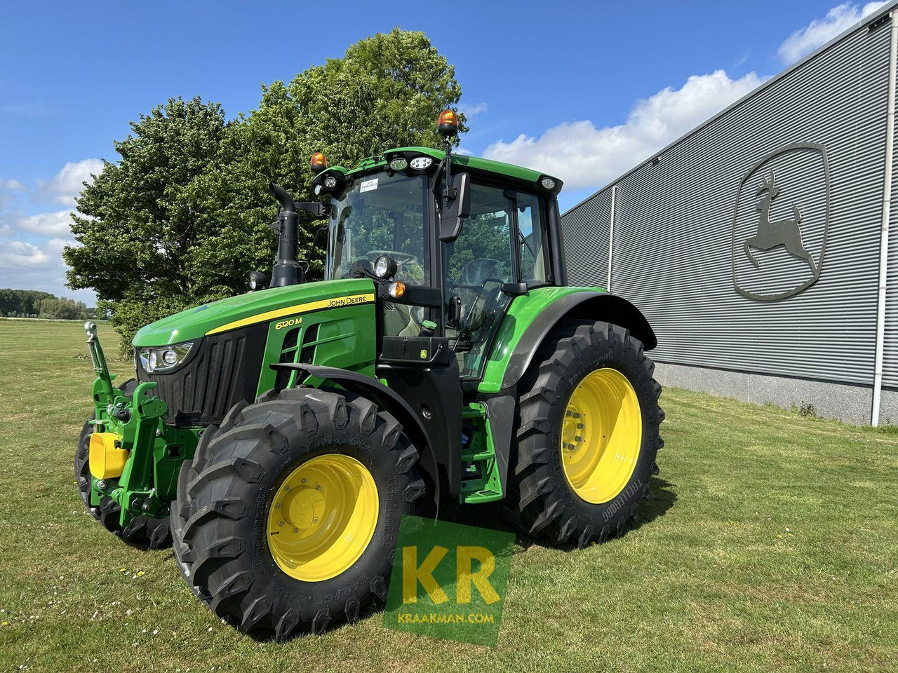 Tractor 6120M John Deere
