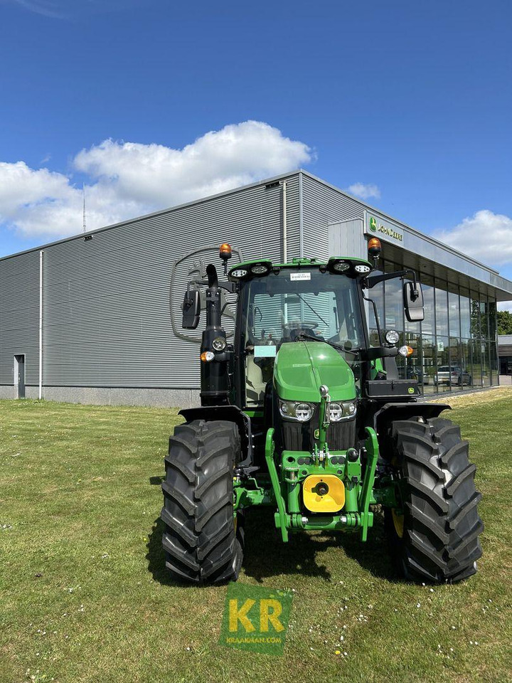 Tractor 6120M John Deere
