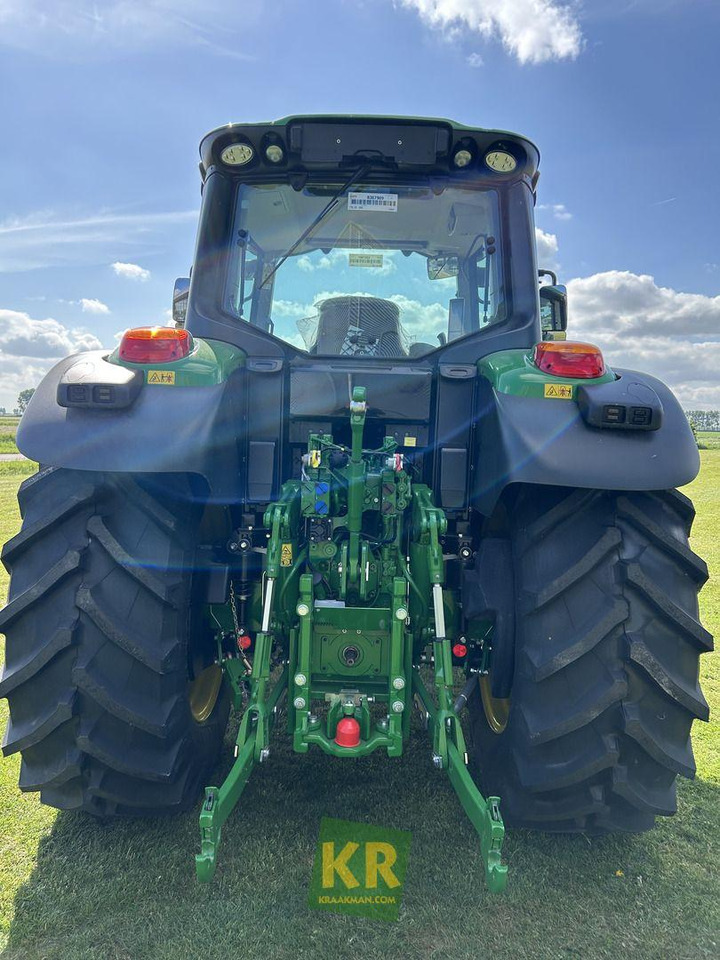 Tractor 6120M John Deere