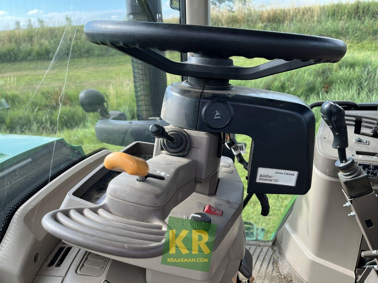 Tractor 6125M trekker John Deere