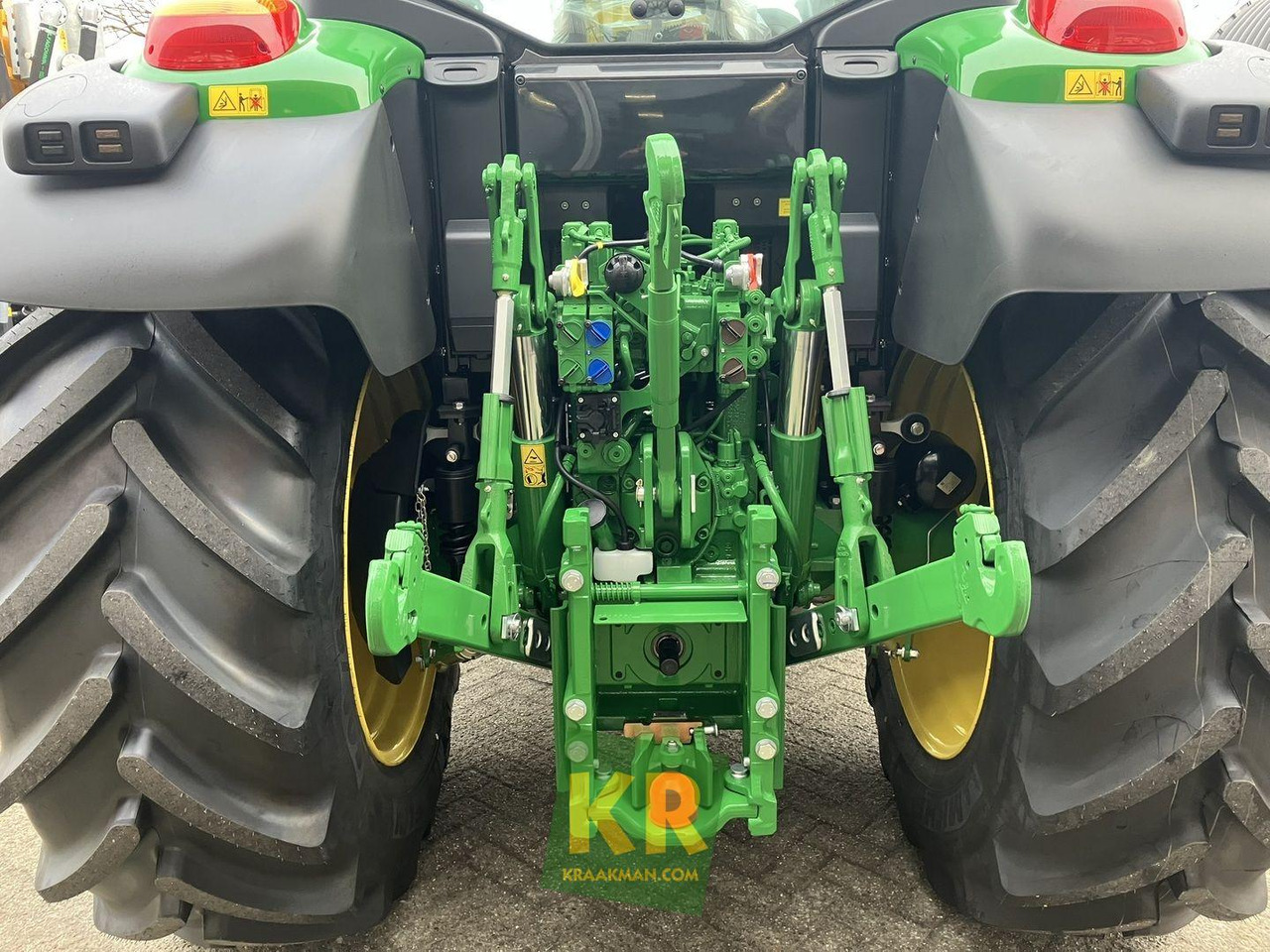 Tractor 6140M John Deere