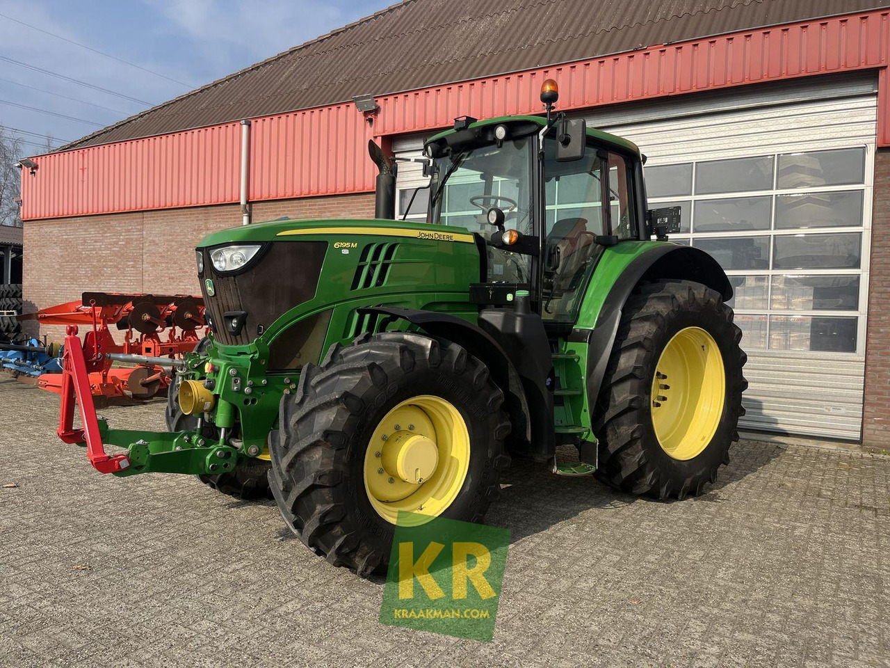 Tractor 6195M John Deere