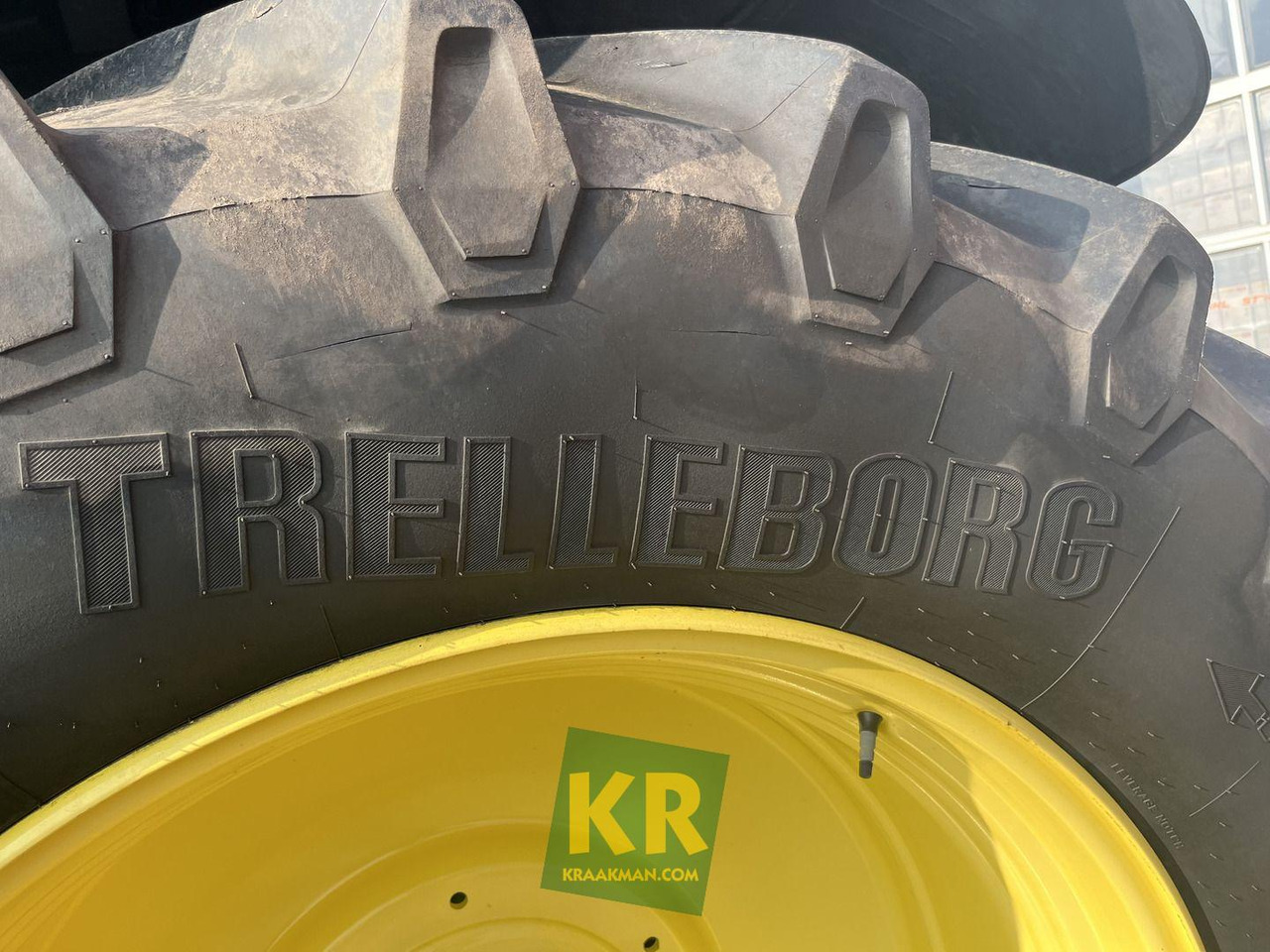 Tractor 6195M John Deere