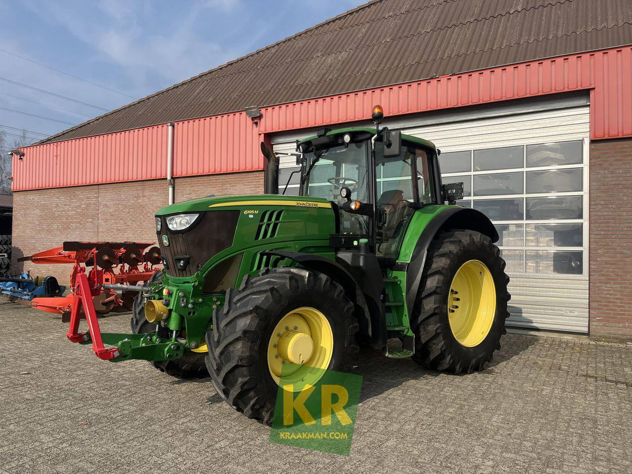 Tractor 6195M John Deere