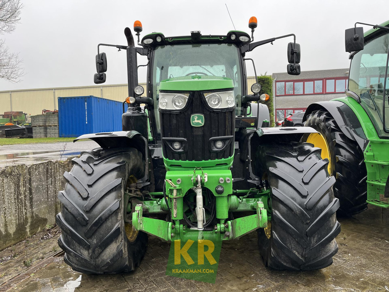 Tractor 6215R John Deere