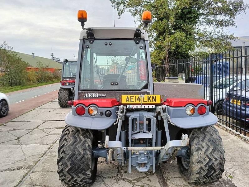 Tractor Aebi TT280 laag zwaartepunt werktuigdrager maaier