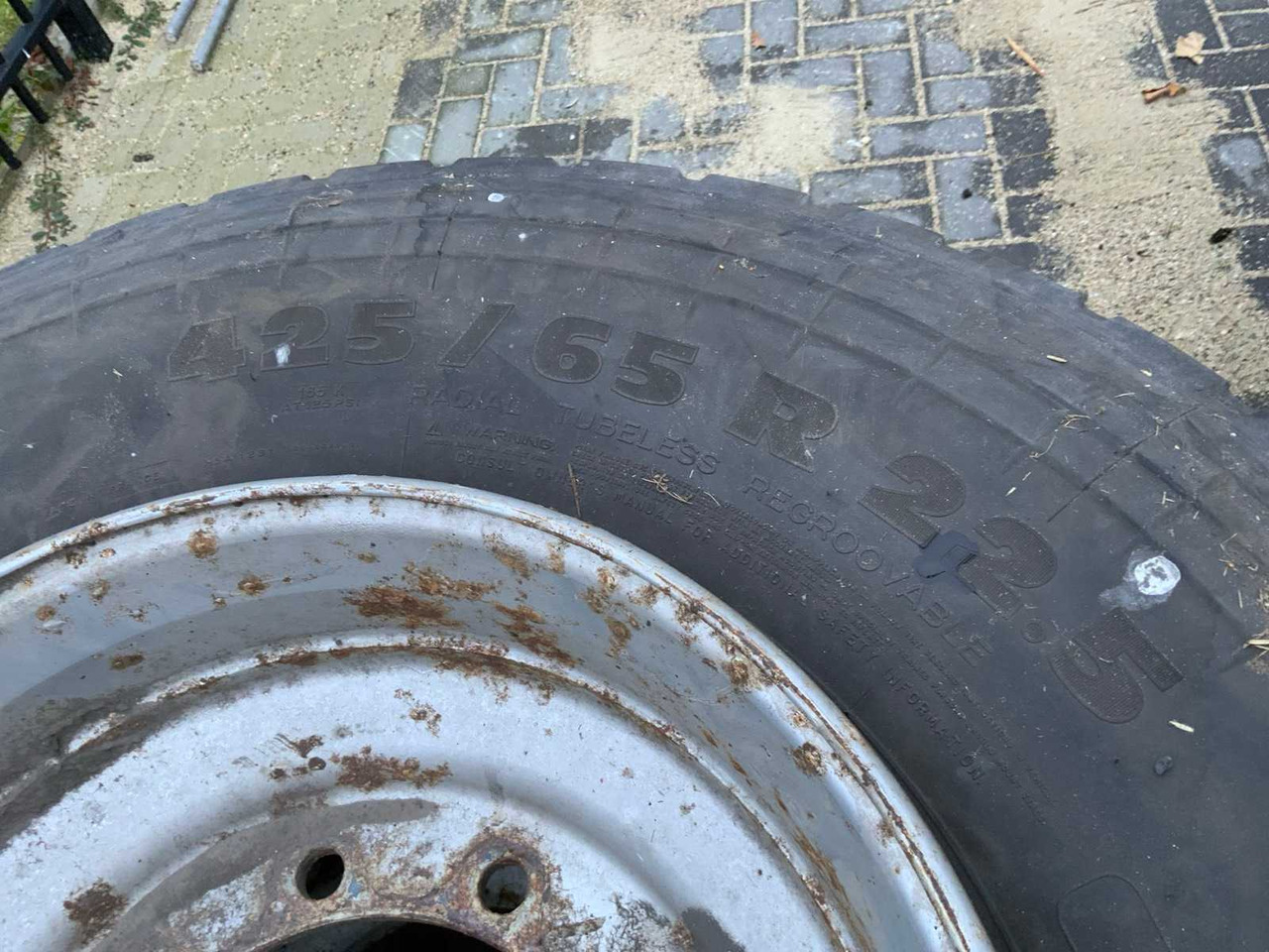 Tractor BATCH (TRUCK) TIRES AND RIMS