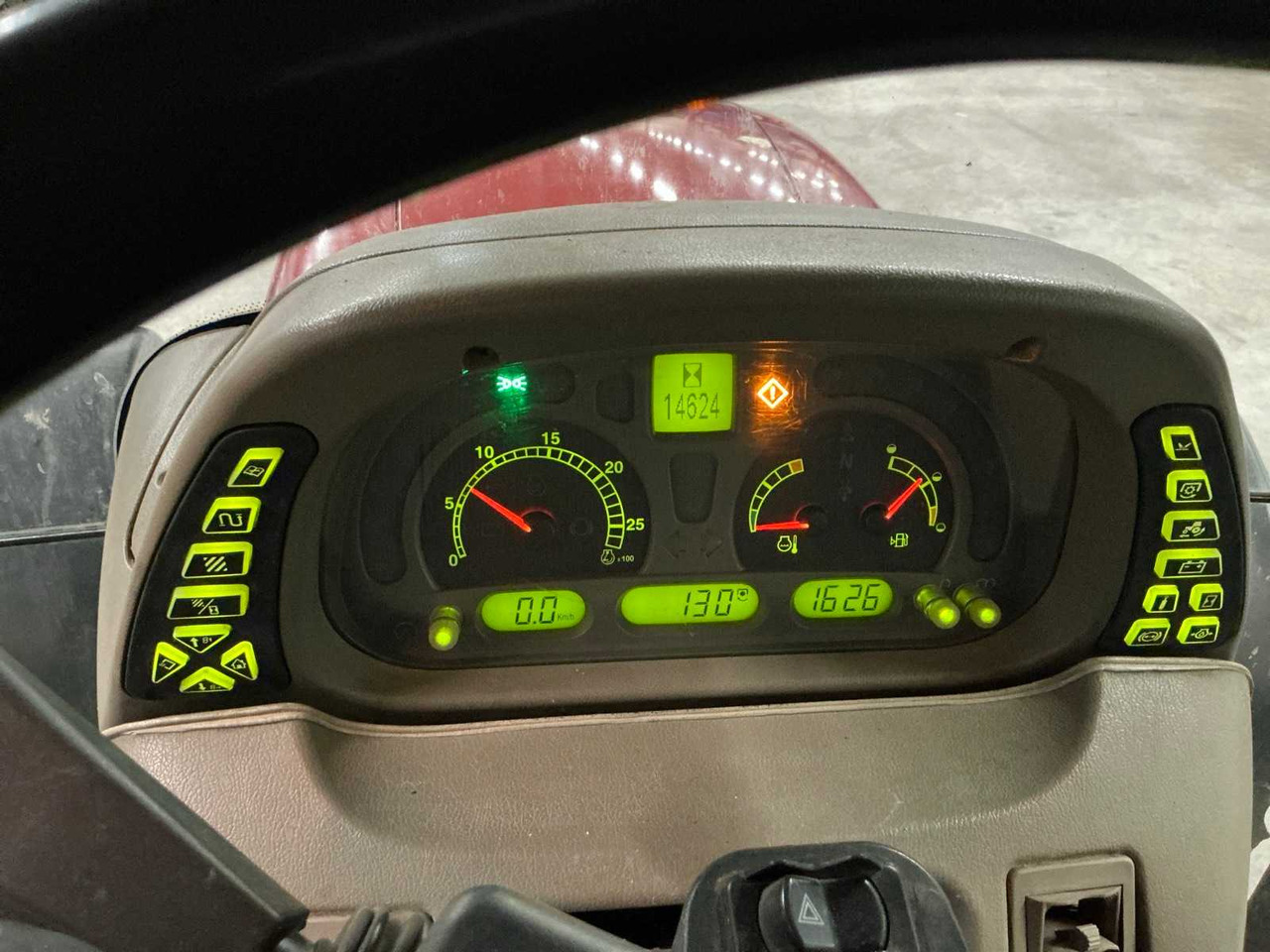 Tractor CASE IH MXU125 ALL-WHEEL DRIVE FARM TRACTOR