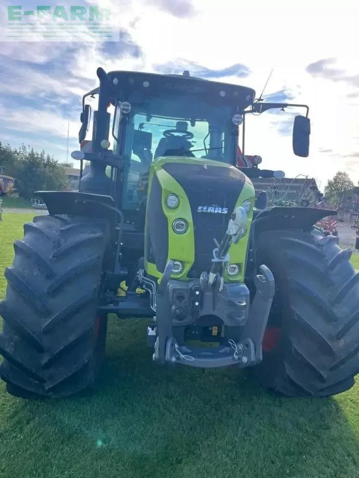 Tractor CLAAS