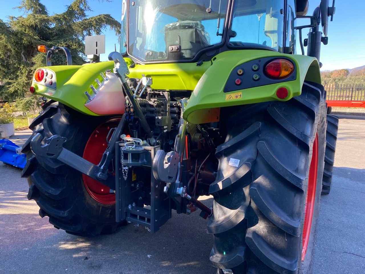 Tractor CLAAS 420